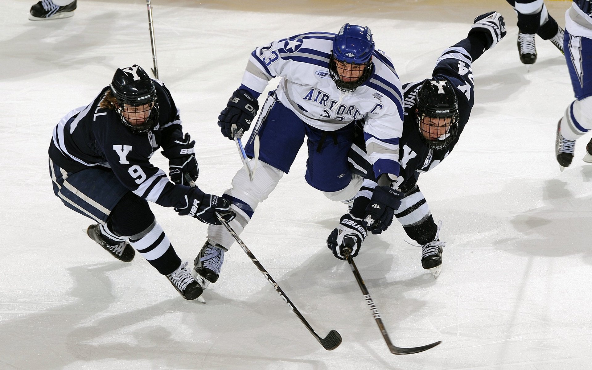 当爱德华兹用教科书撕碎国王，我们看到了篮球进化的模样