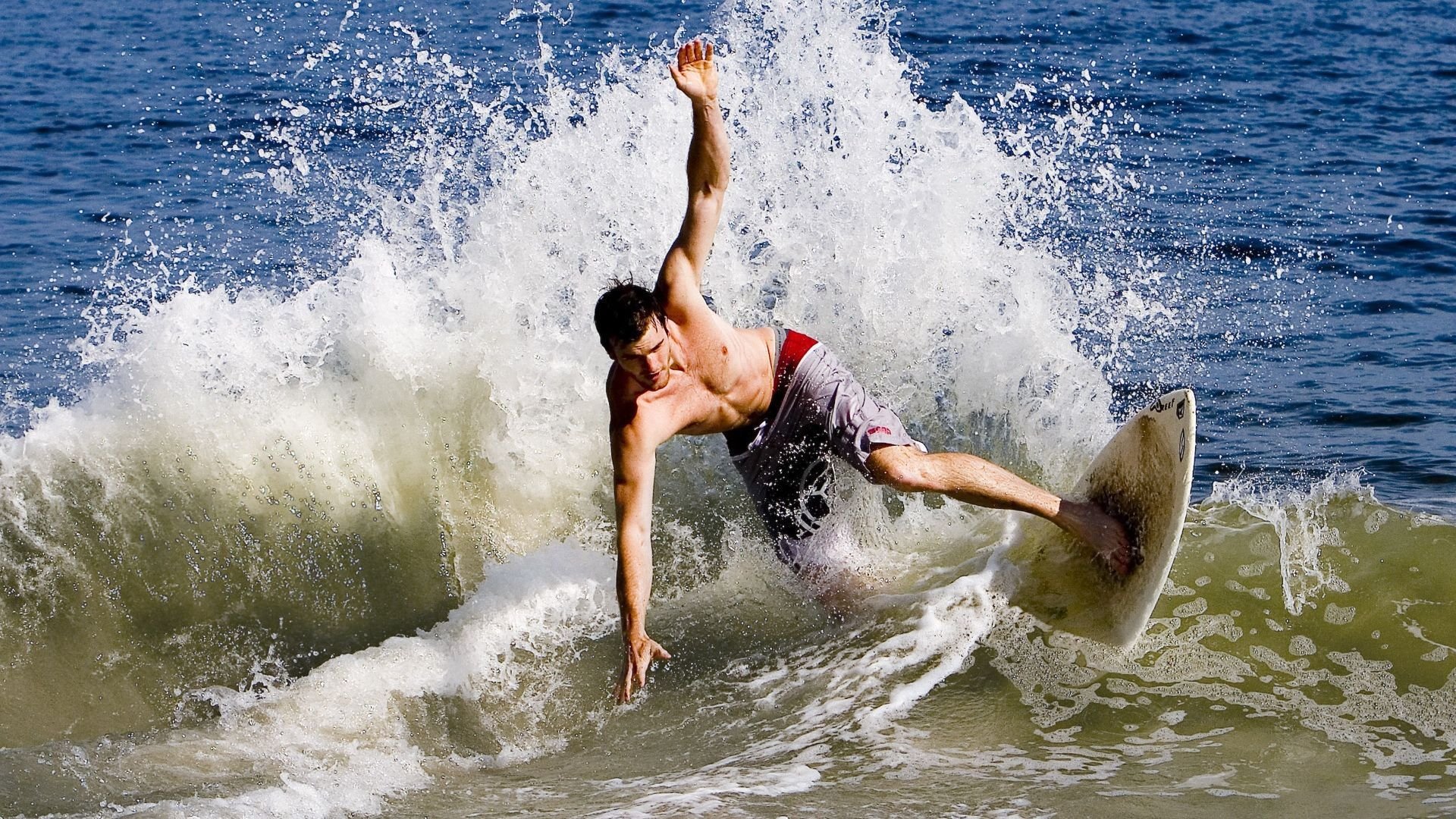 约基奇关键回合不手软，灰熊终结步行者连胜